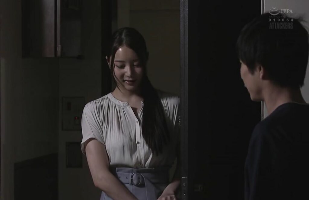 co-vo-tre-khong-thoa-man-voi-chong-len-lut-cung-anh-hang-xom